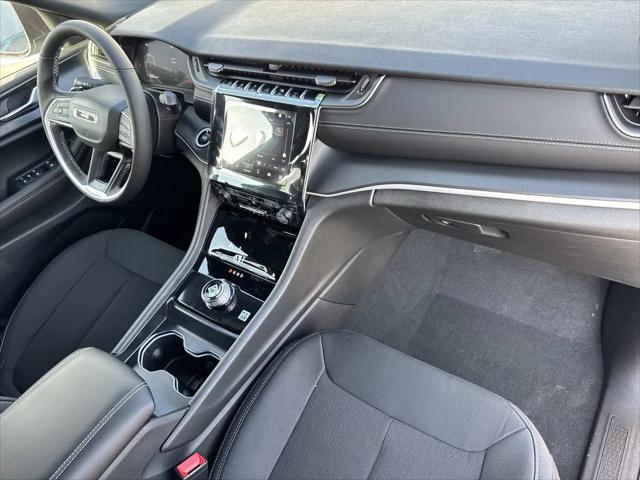 2026 Jeep Grand Cherokee L Altitude 4x2