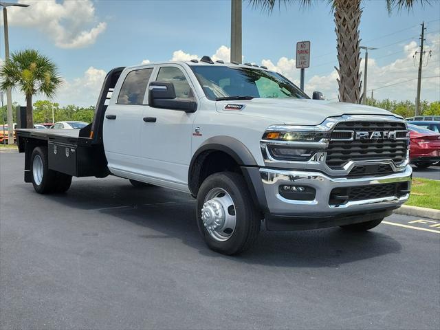 2026 RAM 5500 Chassis RAM 5500 TRADESMAN CHASSIS CREW CAB 4X4 84 CA