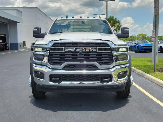 2026 RAM 5500 Chassis RAM 5500 TRADESMAN CHASSIS CREW CAB 4X4 84 CA