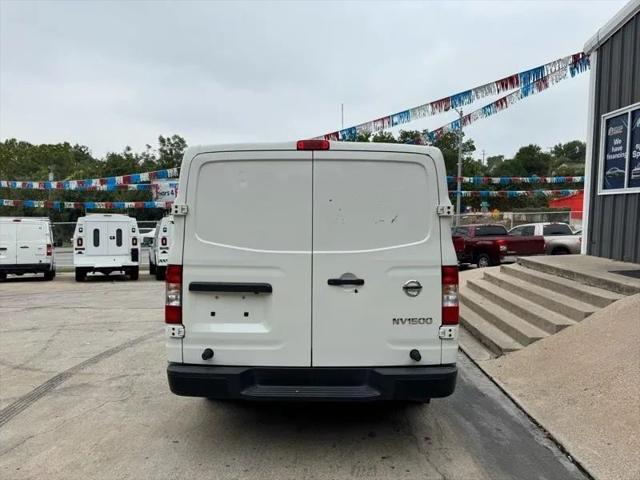 2019 Nissan 1500 S V6