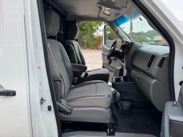 2019 Nissan 1500 S V6