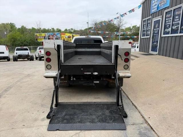 2011 Ford F-550 Base