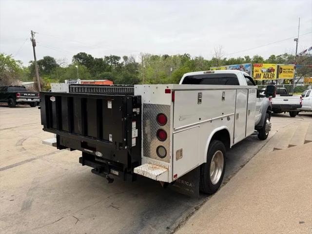 2011 Ford F-550 Base