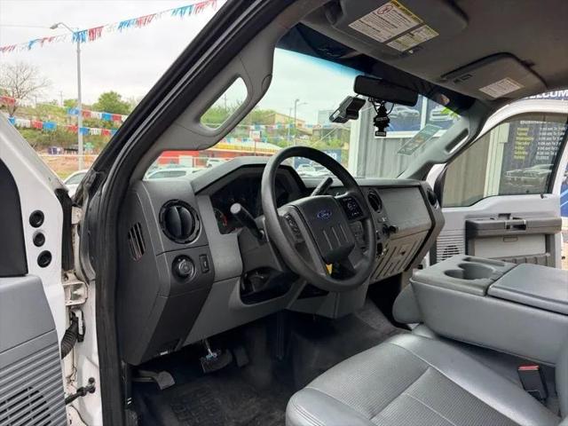2011 Ford F-550 Base