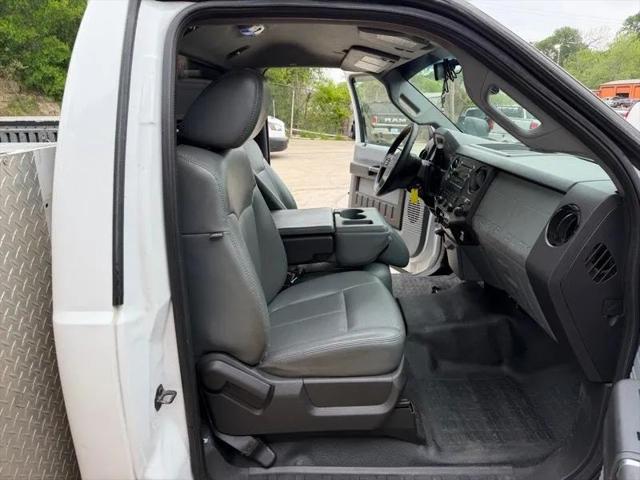 2011 Ford F-550 Base