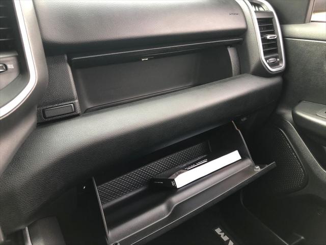 2021 Ram 1500 Big Horn Crew Cab 4x4 5'7" Box