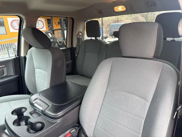 2024 Ram 1500 Classic SLT Quad Cab 4x4 6'4" Box