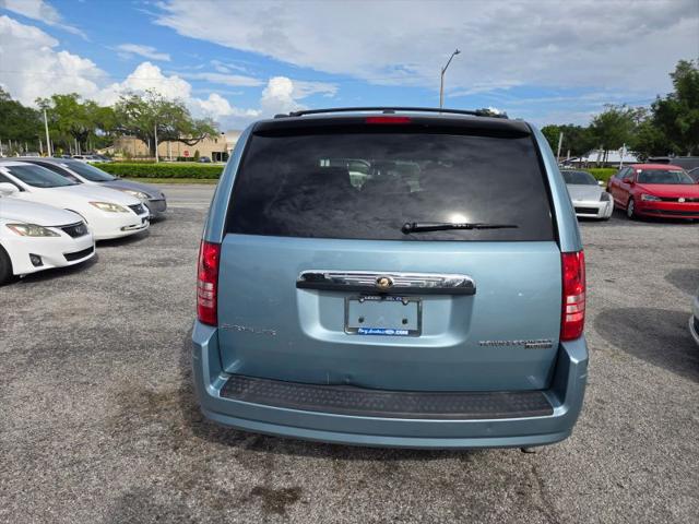 2010 Chrysler Town & Country Touring