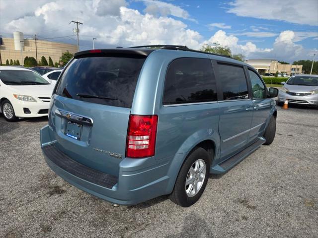 2010 Chrysler Town & Country Touring