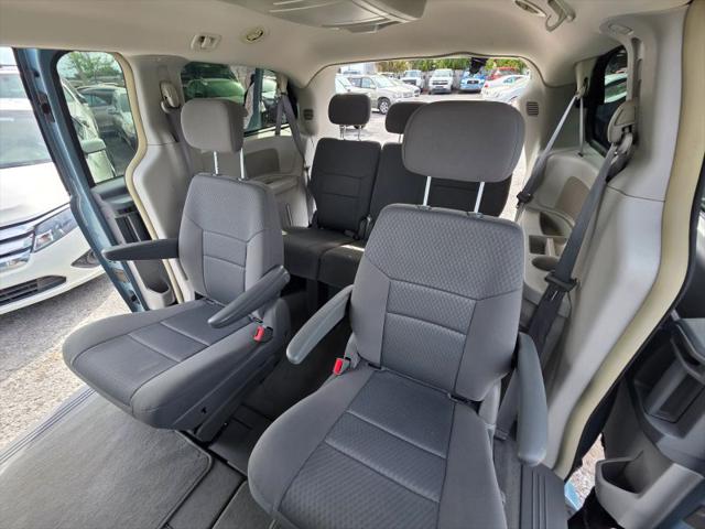 2010 Chrysler Town & Country Touring