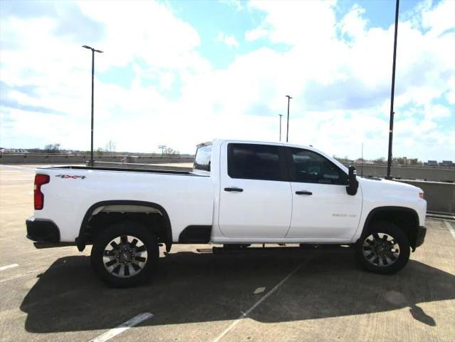 2023 Chevrolet Silverado 2500HD 4WD Crew Cab Standard Bed Custom