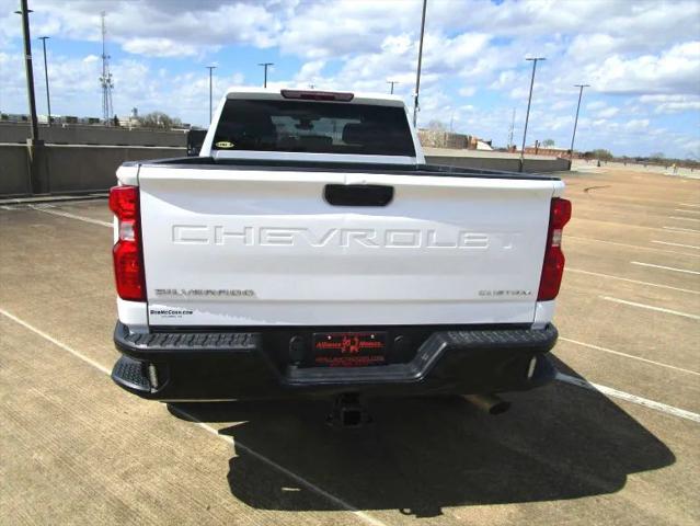 2023 Chevrolet Silverado 2500HD 4WD Crew Cab Standard Bed Custom