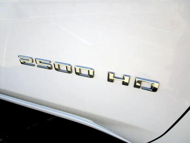 2023 Chevrolet Silverado 2500HD 4WD Crew Cab Standard Bed Custom