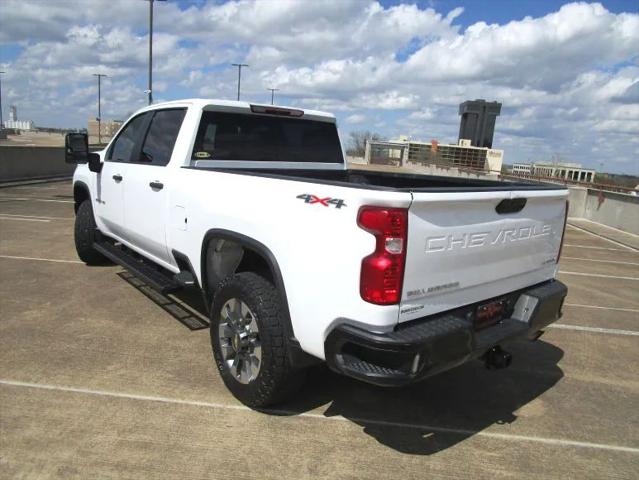 2023 Chevrolet Silverado 2500HD 4WD Crew Cab Standard Bed Custom