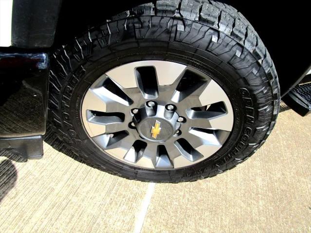2023 Chevrolet Silverado 2500HD 4WD Crew Cab Standard Bed Custom