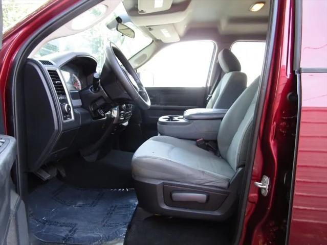 2017 Ram 1500 Express Quad Cab 4x4 6'4" Box