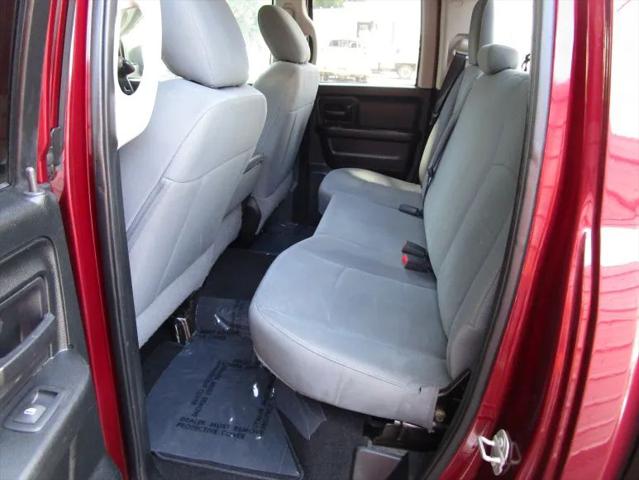 2017 Ram 1500 Express Quad Cab 4x4 6'4" Box