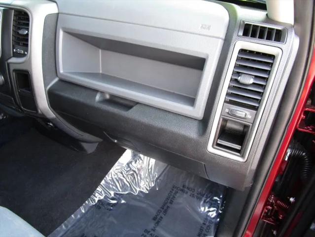 2017 Ram 1500 Express Quad Cab 4x4 6'4" Box