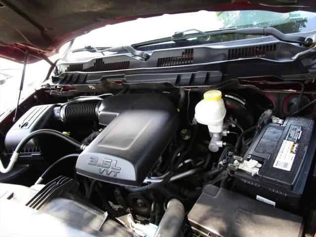 2017 Ram 1500 Express Quad Cab 4x4 6'4" Box