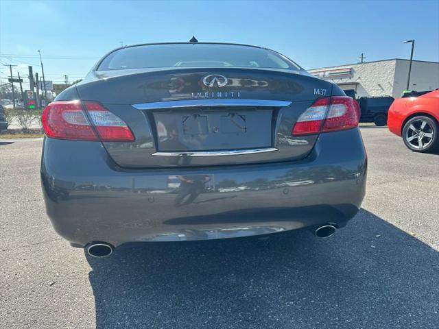 2013 INFINITI M37 M37