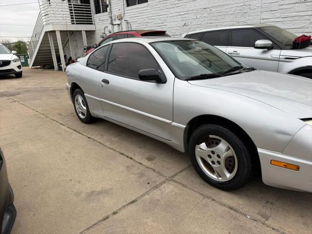 2004 Pontiac Sunfire Base