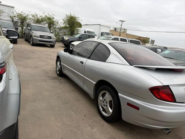 2004 Pontiac Sunfire Base