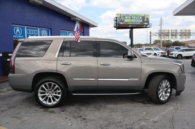 2017 Cadillac Escalade Luxury