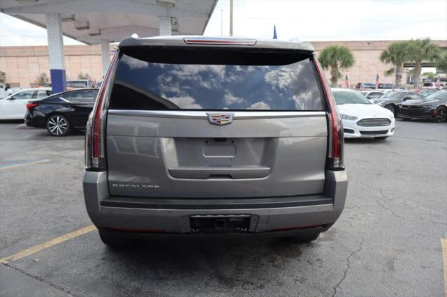 2017 Cadillac Escalade Luxury