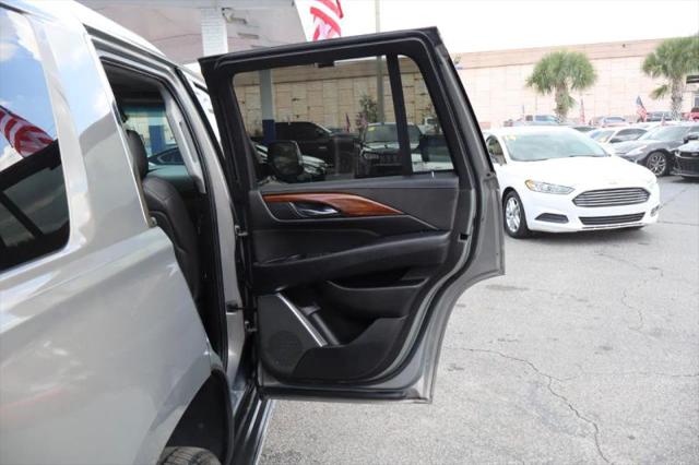 2017 Cadillac Escalade Luxury