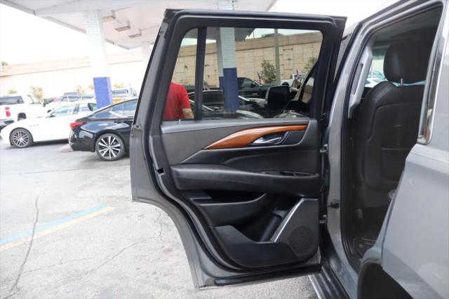 2017 Cadillac Escalade Luxury