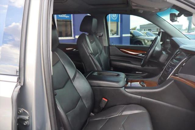 2017 Cadillac Escalade Luxury