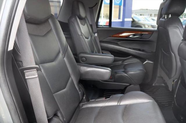 2017 Cadillac Escalade Luxury