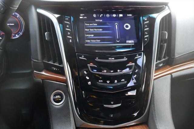 2017 Cadillac Escalade Luxury