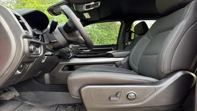 2025 Ram 1500 Big Horn Crew Cab 4x4 5'7" Box