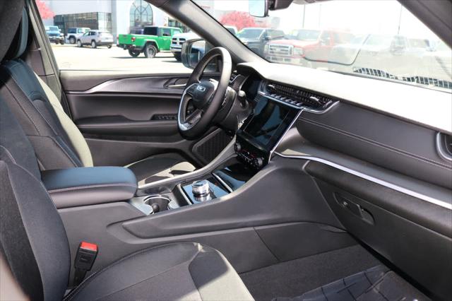 2026 Jeep Grand Cherokee L Laredo 4x4