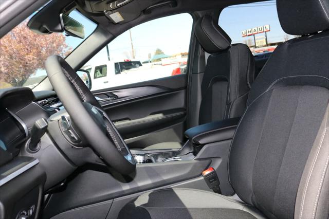 2026 Jeep Grand Cherokee L Laredo 4x4
