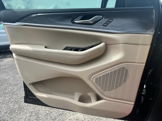 2025 Jeep Grand Cherokee L Limited 4x2