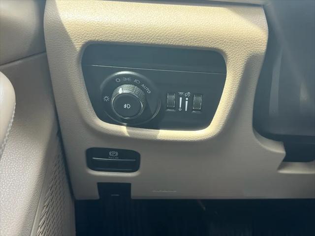 2025 Jeep Grand Cherokee L Limited 4x2