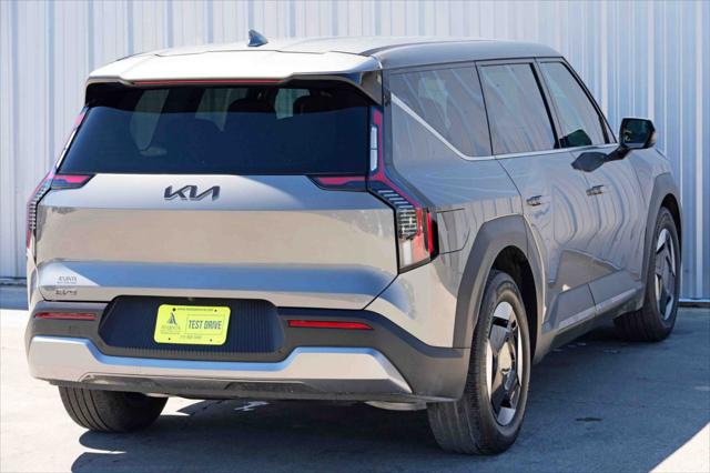 2024 Kia EV9 Light Long Range