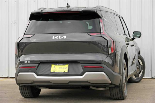 2024 Kia EV9 Wind