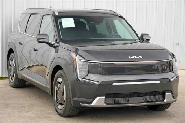 2024 Kia EV9 Wind