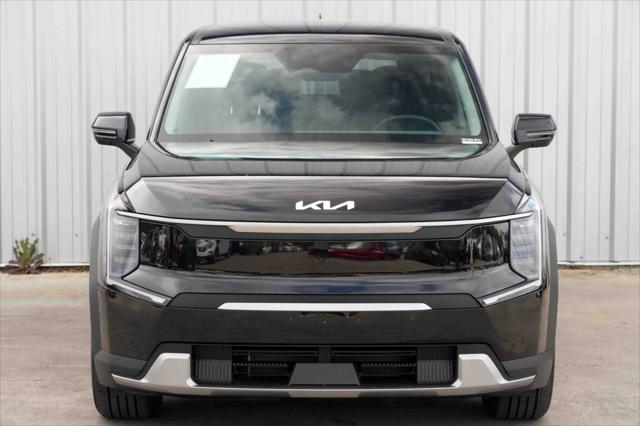 2024 Kia EV9 Light Long Range