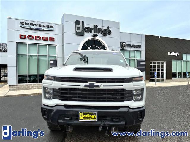 2024 Chevrolet Silverado 2500HD 4WD Crew Cab Standard Bed Custom