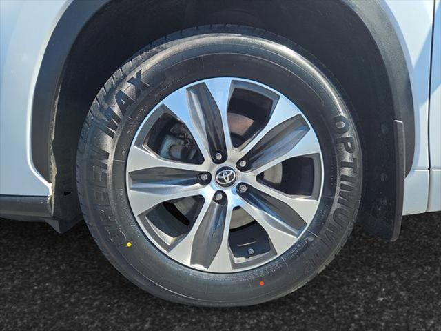 2023 Toyota Highlander XLE 2023 Toyota Highlander XLE