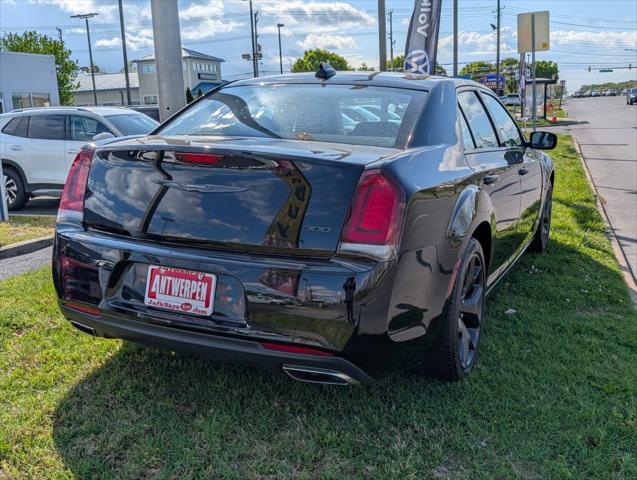 2022 Chrysler 300 Touring 2022 Chrysler 300 Touring