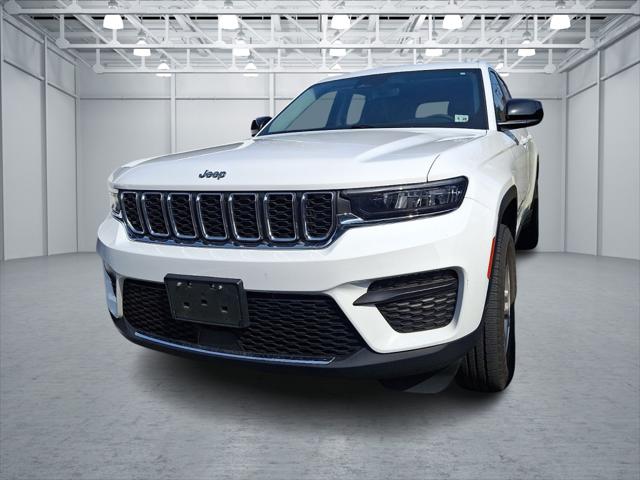 2023 Jeep Grand Cherokee Laredo 4x4 2023 Jeep Grand Cherokee Laredo 4x4