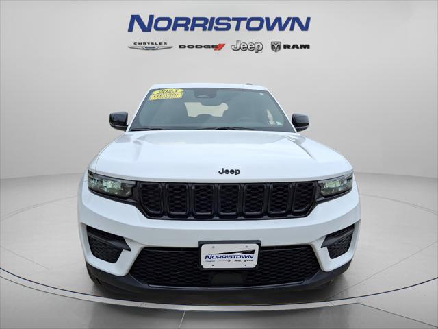2023 Jeep Grand Cherokee Altitude 4x4 2023 Jeep Grand Cherokee Altitude 4x4