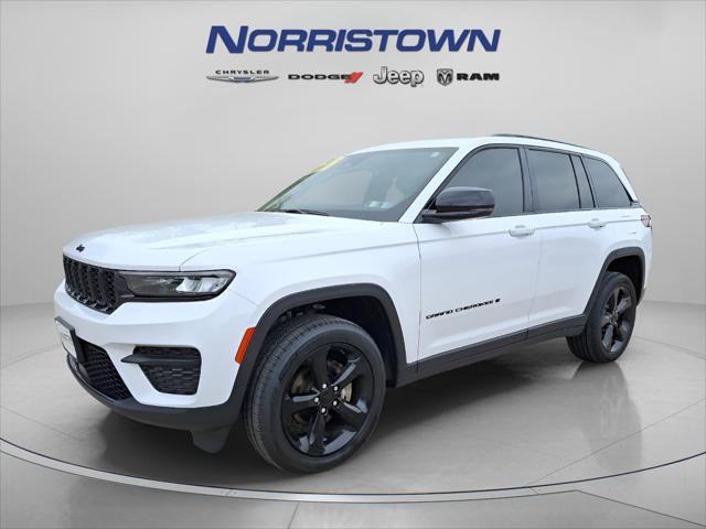 2023 Jeep Grand Cherokee Altitude 4x4 2023 Jeep Grand Cherokee Altitude 4x4