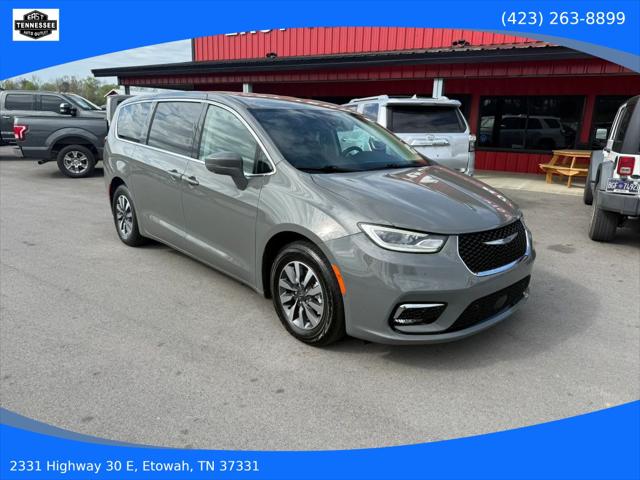 2022 Chrysler Pacifica Hybrid Touring L for sale in Athens, TN