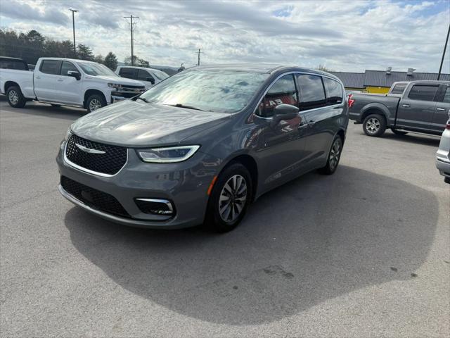 2022 Chrysler Pacifica Hybrid Touring L